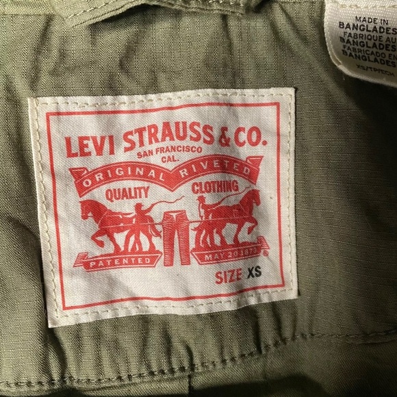 Levi's Jacket Women Size XS Military Utility Hooded Full Zip Epaulets Green - Picture 6 of 15